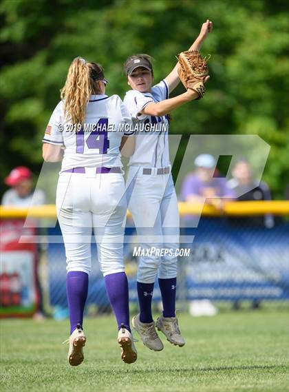 Thumbnail 3 in Ballston Spa vs. Sayville (NYSPHSAA Class A Semifinal) photogallery.