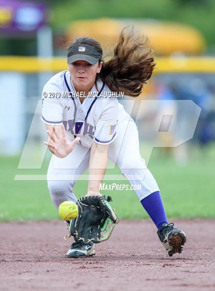 Thumbnail 3 in Ballston Spa vs. Sayville (NYSPHSAA Class A Semifinal) photogallery.