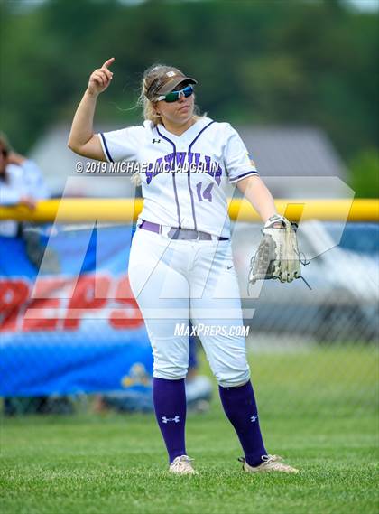 Thumbnail 1 in Ballston Spa vs. Sayville (NYSPHSAA Class A Semifinal) photogallery.