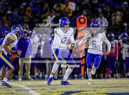 Thumbnail 2 in Oscar Smith vs Western Branch photogallery.