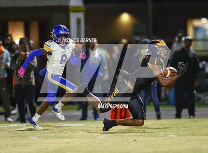 Thumbnail 2 in Oscar Smith vs Western Branch photogallery.