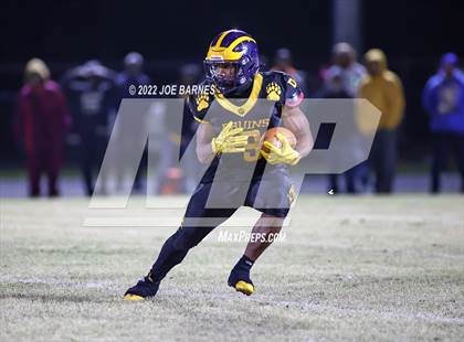 Thumbnail 3 in Oscar Smith vs Western Branch photogallery.