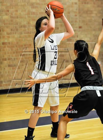Thumbnail 3 in Allen vs. Marcus photogallery.