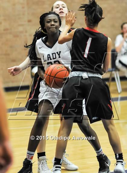 Thumbnail 3 in Allen vs. Marcus photogallery.