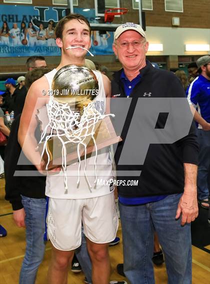 Thumbnail 1 in Valley Christian vs. Pusch Ridge Christian Academy (AIA 3A Final Award Photos) photogallery.