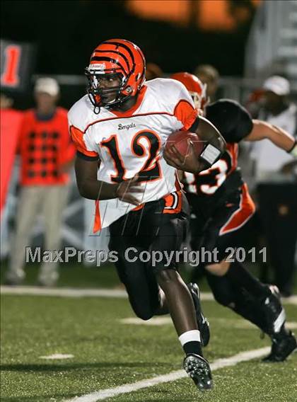 Thumbnail 2 in Edwardsville vs. Bogan photogallery.