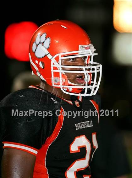 Thumbnail 3 in Edwardsville vs. Bogan photogallery.