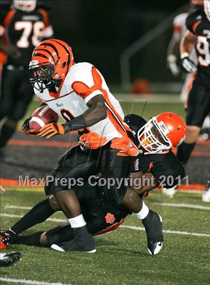 Thumbnail 3 in Edwardsville vs. Bogan photogallery.