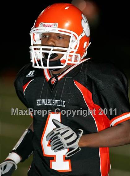 Thumbnail 3 in Edwardsville vs. Bogan photogallery.