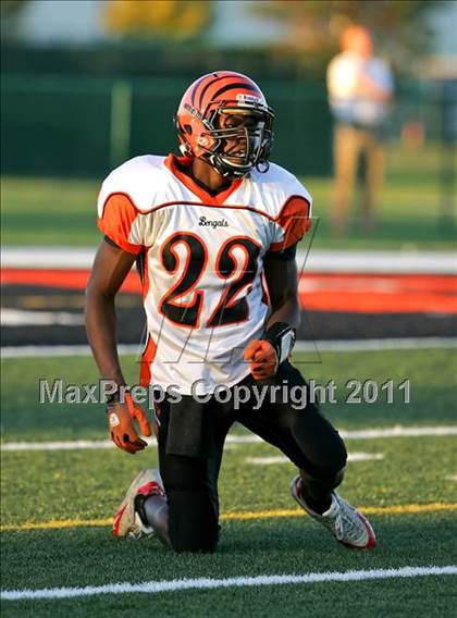 Thumbnail 3 in Edwardsville vs. Bogan photogallery.