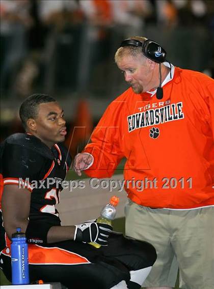 Thumbnail 2 in Edwardsville vs. Bogan photogallery.