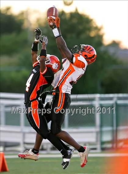 Thumbnail 1 in Edwardsville vs. Bogan photogallery.