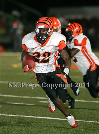 Thumbnail 2 in Edwardsville vs. Bogan photogallery.