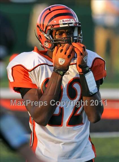 Thumbnail 2 in Edwardsville vs. Bogan photogallery.