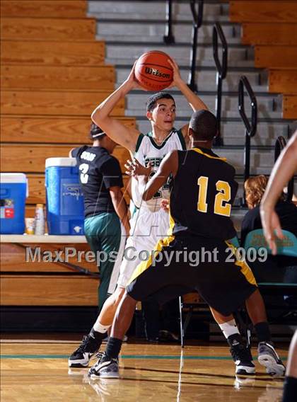 Thumbnail 1 in Conroe vs. Pasadena (McDonalds Texas Invitational) photogallery.