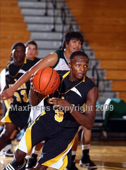 Thumbnail 3 in Conroe vs. Pasadena (McDonalds Texas Invitational) photogallery.