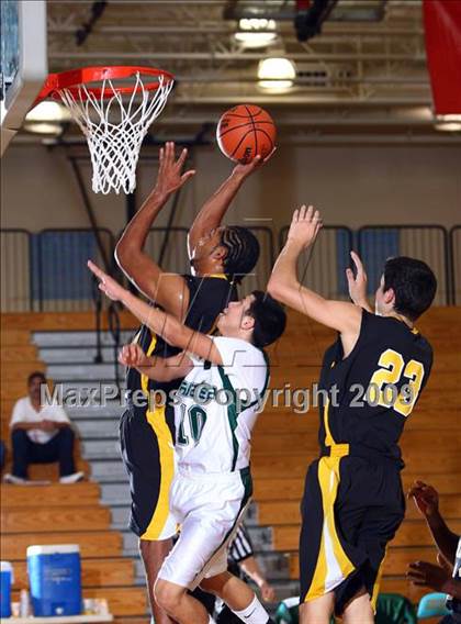 Thumbnail 3 in Conroe vs. Pasadena (McDonalds Texas Invitational) photogallery.