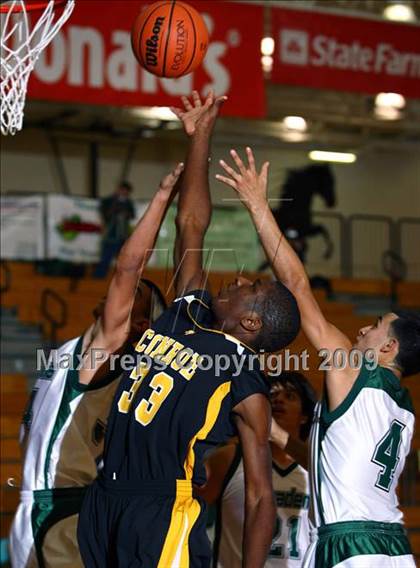Thumbnail 1 in Conroe vs. Pasadena (McDonalds Texas Invitational) photogallery.