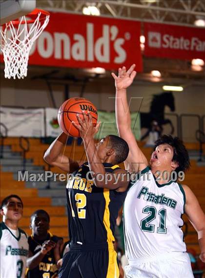 Thumbnail 2 in Conroe vs. Pasadena (McDonalds Texas Invitational) photogallery.