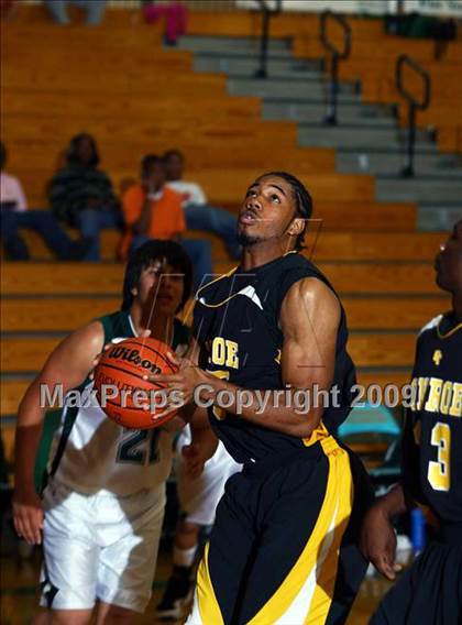 Thumbnail 2 in Conroe vs. Pasadena (McDonalds Texas Invitational) photogallery.