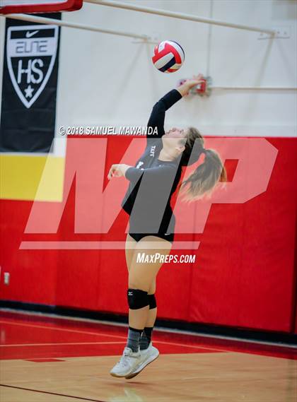 Thumbnail 2 in Eagle Rock @ Taft (CIF LACS Open Division Quarterfinal) photogallery.