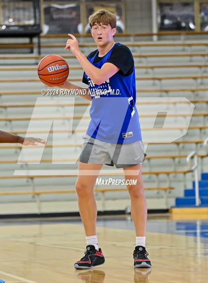 Thumbnail 1 in Indianapolis Bishop Chatard vs Tipton (IBCA / IHSAA Showcase) photogallery.