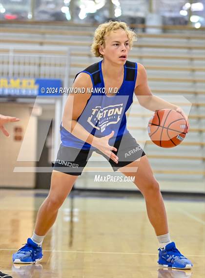 Thumbnail 1 in Indianapolis Bishop Chatard vs Tipton (IBCA / IHSAA Showcase) photogallery.