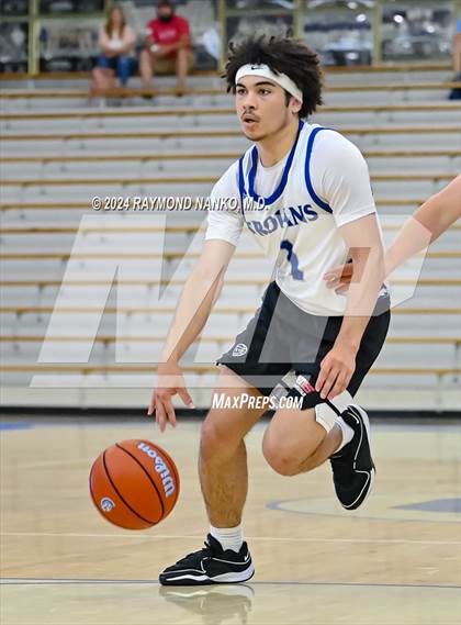 Thumbnail 3 in Indianapolis Bishop Chatard vs Tipton (IBCA / IHSAA Showcase) photogallery.