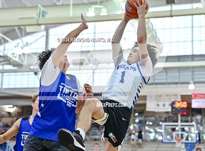 Thumbnail 3 in Indianapolis Bishop Chatard vs Tipton (IBCA / IHSAA Showcase) photogallery.