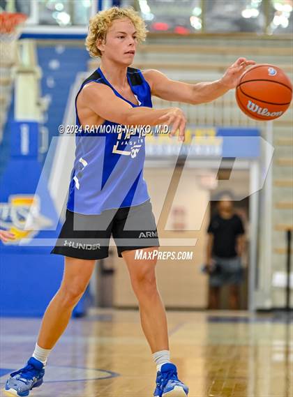 Thumbnail 3 in Indianapolis Bishop Chatard vs Tipton (IBCA / IHSAA Showcase) photogallery.