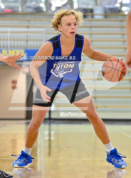 Thumbnail 3 in Indianapolis Bishop Chatard vs Tipton (IBCA / IHSAA Showcase) photogallery.