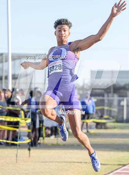 Thumbnail 3 in AIA Track & Field Championships(Boys Long/Triple Jump DIV 1 & 3) photogallery.