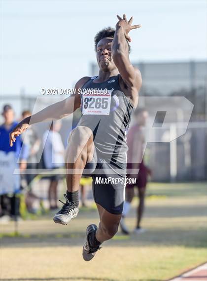 Thumbnail 1 in AIA Track & Field Championships(Boys Long/Triple Jump DIV 1 & 3) photogallery.
