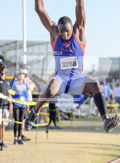 Thumbnail 3 in AIA Track & Field Championships(Boys Long/Triple Jump DIV 1 & 3) photogallery.