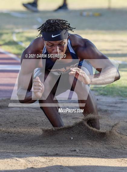 Thumbnail 2 in AIA Track & Field Championships(Boys Long/Triple Jump DIV 1 & 3) photogallery.