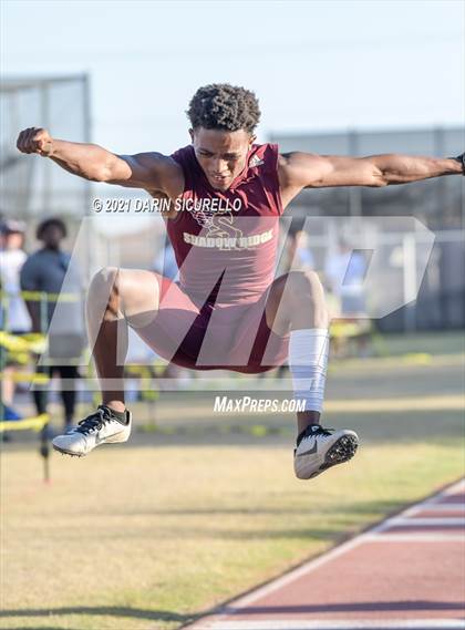 Thumbnail 2 in AIA Track & Field Championships(Boys Long/Triple Jump DIV 1 & 3) photogallery.