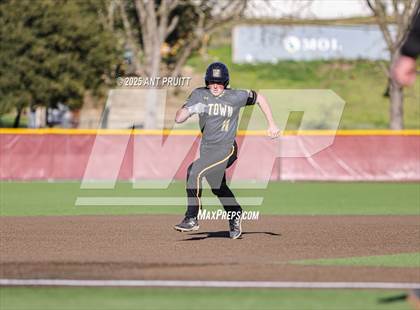 Thumbnail 2 in Ukiah @ Cardinal Newman photogallery.