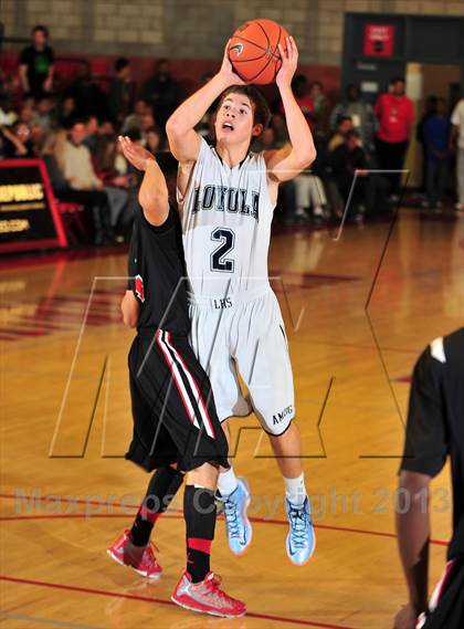 Thumbnail 3 in Loyola vs. Etiwanda (Nike Extravaganza) photogallery.