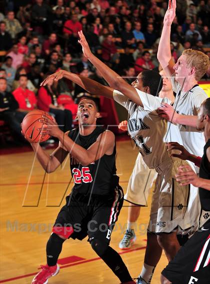 Thumbnail 1 in Loyola vs. Etiwanda (Nike Extravaganza) photogallery.
