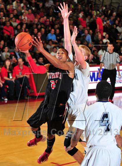 Thumbnail 2 in Loyola vs. Etiwanda (Nike Extravaganza) photogallery.