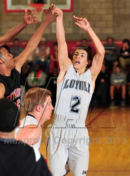 Thumbnail 3 in Loyola vs. Etiwanda (Nike Extravaganza) photogallery.
