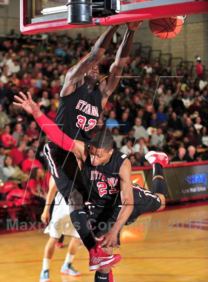 Thumbnail 3 in Loyola vs. Etiwanda (Nike Extravaganza) photogallery.