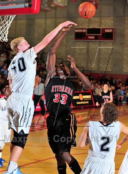 Thumbnail 1 in Loyola vs. Etiwanda (Nike Extravaganza) photogallery.