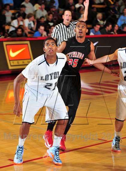 Thumbnail 1 in Loyola vs. Etiwanda (Nike Extravaganza) photogallery.