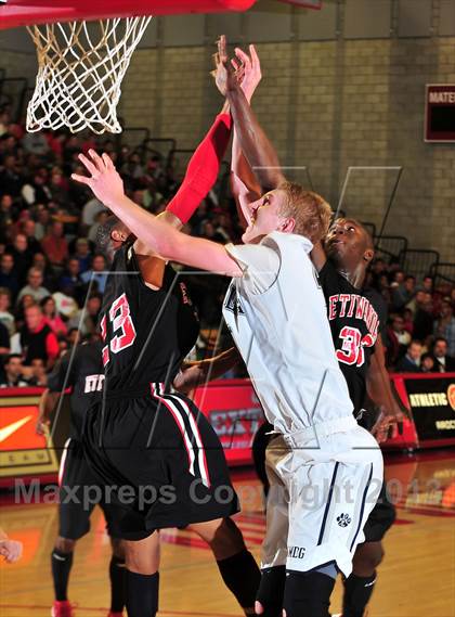 Thumbnail 2 in Loyola vs. Etiwanda (Nike Extravaganza) photogallery.
