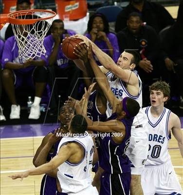 Thumbnail 3 in Castlemont vs Serra (NorCal D1 Final)#2 photogallery.