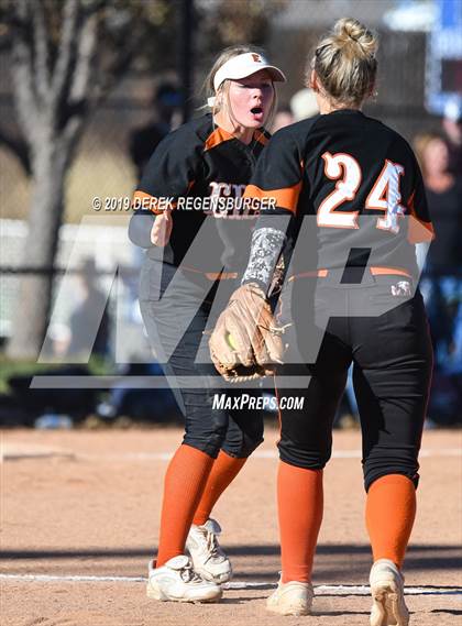 Thumbnail 2 in Golden vs Erie (CHSAA 4A Final) photogallery.