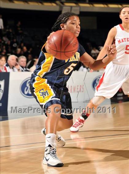 Thumbnail 1 in Mater Dei vs. Santa Monica (CIF SS D1AA Playoffs) photogallery.