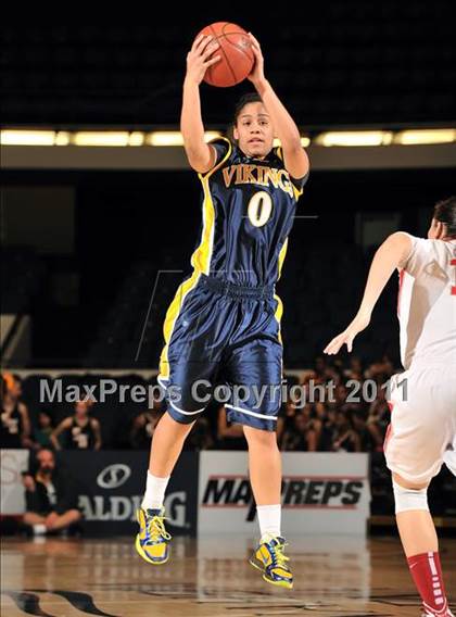 Thumbnail 1 in Mater Dei vs. Santa Monica (CIF SS D1AA Playoffs) photogallery.