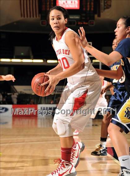 Thumbnail 2 in Mater Dei vs. Santa Monica (CIF SS D1AA Playoffs) photogallery.